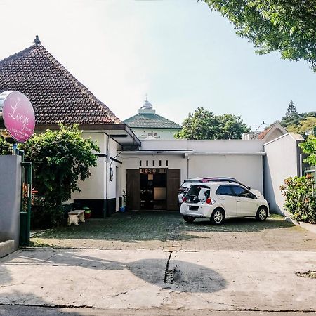 玛琅 Oyo353洛伊斯杰伊斯兰旅馆酒店 外观 照片